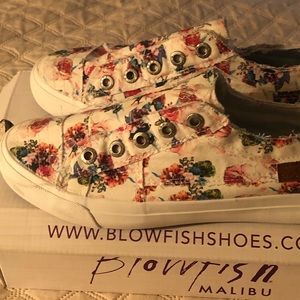 Blowfish Women’s sneakers